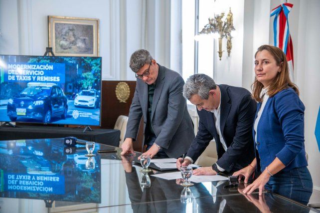 La reglamentación abarca a viajes en taxi y remises