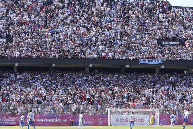 El Coloso repleto para la final.