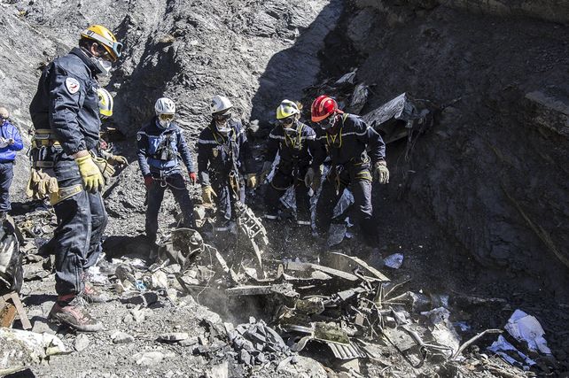 Las tareas de rescate siguen a toda marcha en los Alpes.