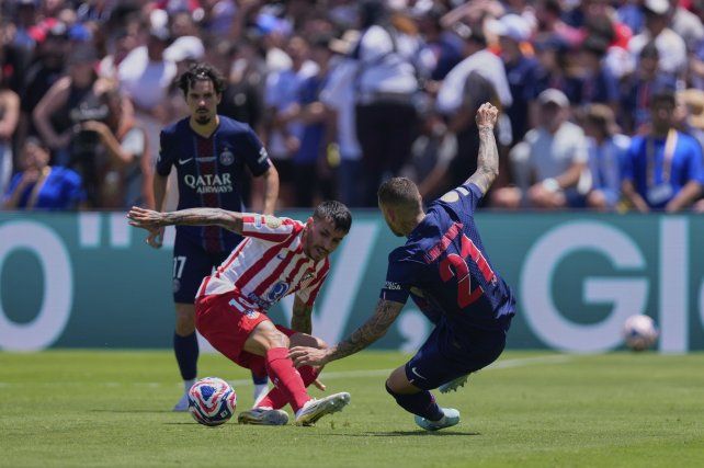 El rosarino Ángel Correa no pudo con el Atlético Madrid ante PSG en el Mundial de Clubes.&nbsp;