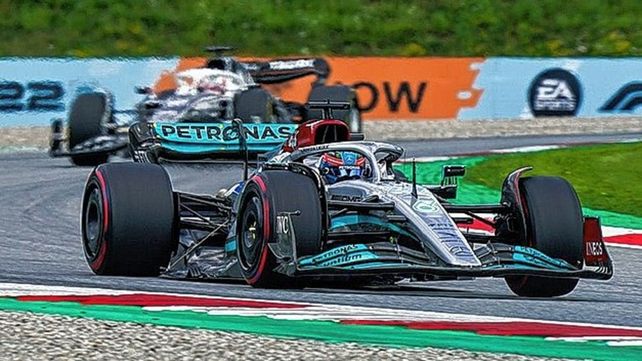 El joven británico logró su primera pole position con el Mercedes.
