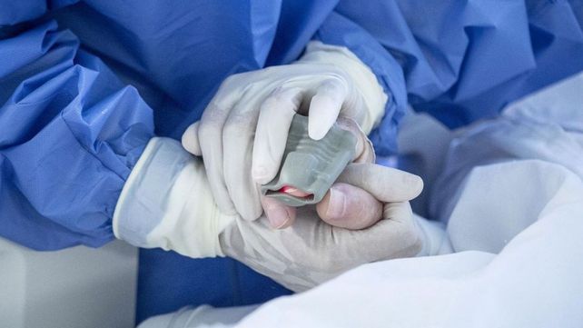 El desgarrador pedido de un hombre que perdió a su esposa por coronavirus tras dar a luz