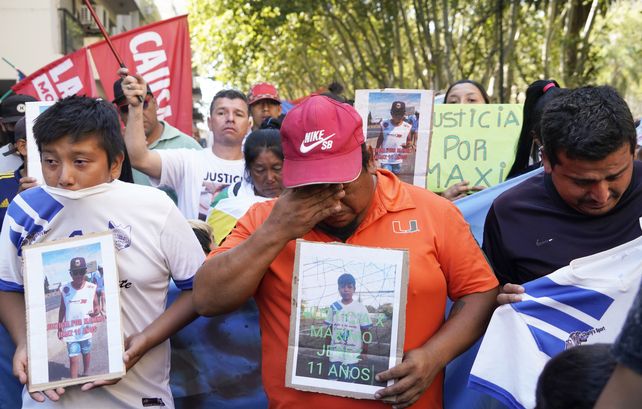 Organizaciones sociales y ciudadanos acompañaron a la familia de Máximo Jerez, el nene asesinado en Los Pumitas.