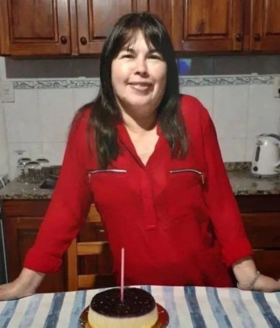 Analía Colomer tenía 52 años y fue asesinada con una cuchilla en su casa de Reconquista. Sus hijas revelaron que era víctima de violencia de género.