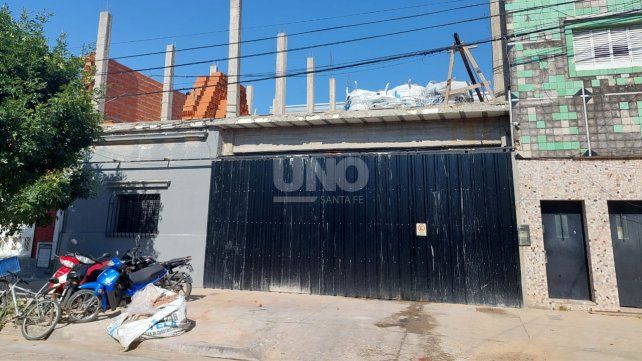 Un albañil cayó desde lo alto de una obra y está grave