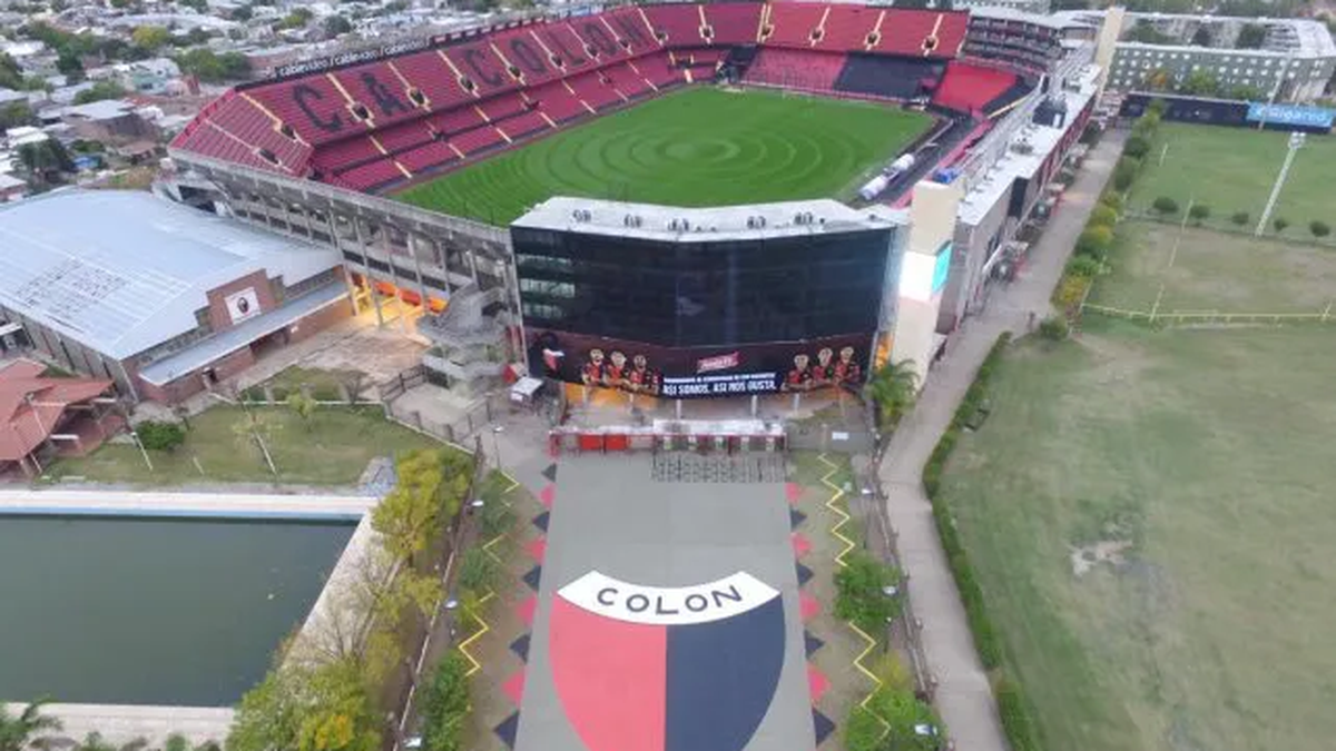 Se cumplen 77 años de la inauguración de la cancha de Colón