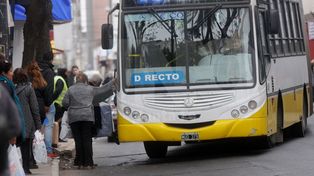 Impulsan que los colectivos paren en todas las esquinas en la ciudad de Santa Fe