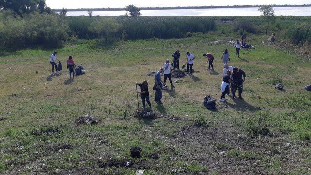 La escuela Pablo del Tarso y la de oficios Enrique Angelelli funcionan en barrio Anacleto Medina de Paraná. Cuentan con sólo 30 socios y la cuota es a voluntad