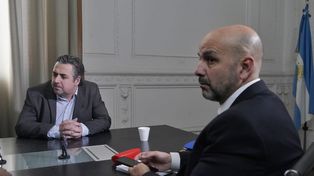 Pablo Cococcioni, de los equipos técnicos de Maximiliano Pullaro, y Claudio Brilloni, actual ministro de Seguridad. La reunión se realizó en muy buenos términos.&nbsp;