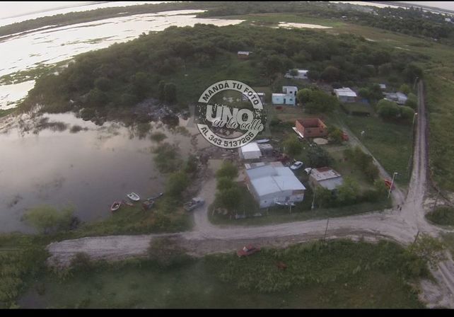 Las calles internas de Bajada Grande están abandonadas