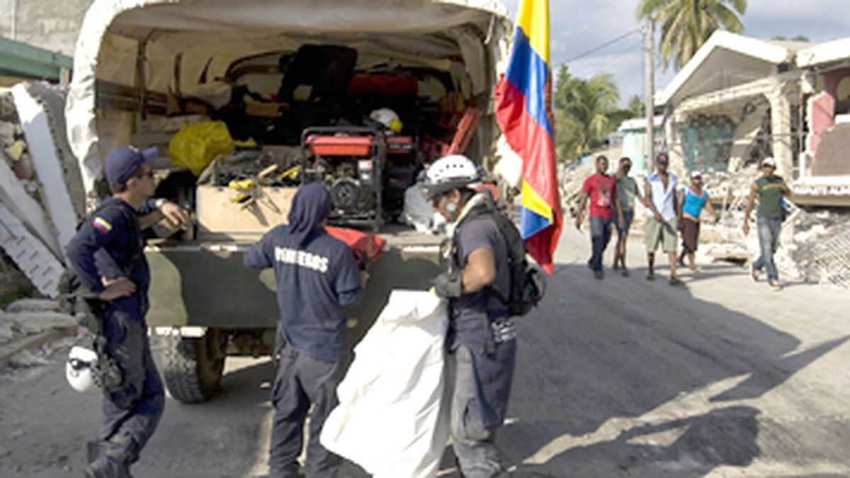Mientras sigue llegando ayuda, se retiran los equipos de rescate en Haití