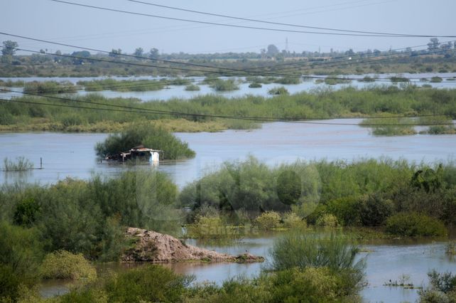Descartan preocupación por la altura del río Salado