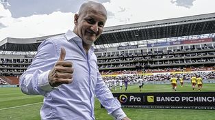 La extensa trayectoria de Pablo Repetto, el DT que pretende Unión para reemplazar al Vasco Azconzábal.