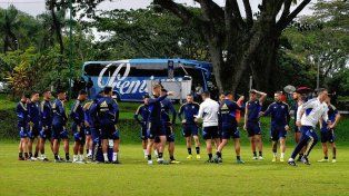 Almirón mete mano en Boca para jugar ante Tigre