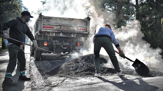 Trabajos de bacheo en la ciudad de Santa Fe
