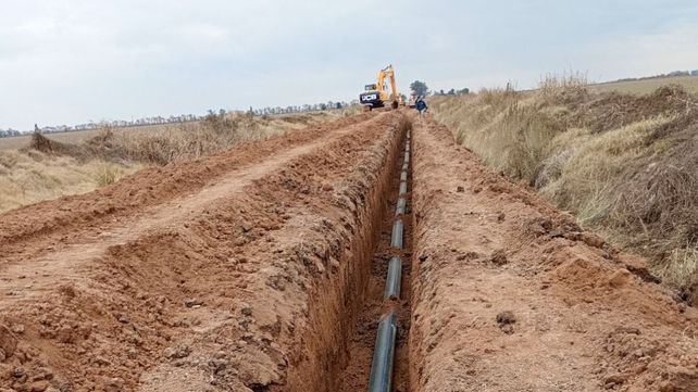 Avanzan las obras de acueductos que beneficiarán a localidades del norte y centro de Santa Fe Avanzan las obras de acueductos que beneficiarán a localidades del norte y centro de Santa Fe
