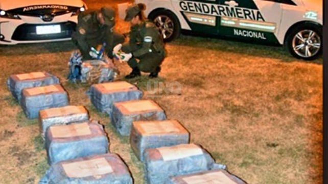 Gendarmería secuestró 427 kilos de cocaína en Santa Fe: viajaba de Salta a Buenos Aires