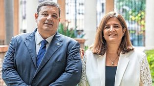 Enrique Mammarella y Larisa Carrera asumen la conducción del Rectorado de la UNL