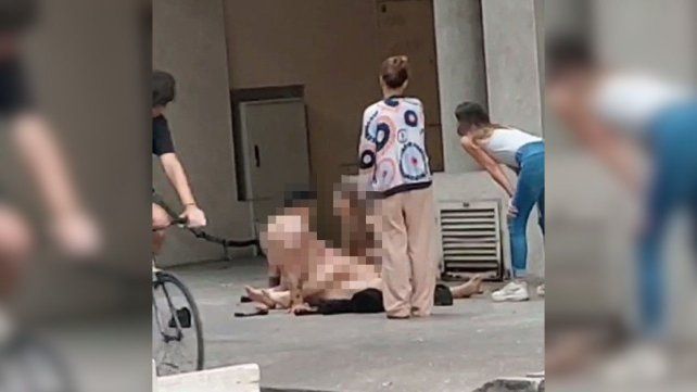 Demoraron a una pareja por tener sexo en la calle en el centro de Rosario