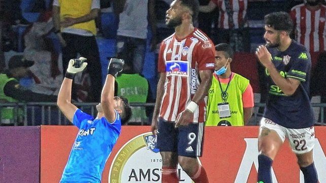 Santiago Mele arregló con Junior y no atajará más en Unión