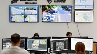 Licitan el nuevo sistema de videovigilancia con IA en Santa Fe: 2.000 cámaras, identificación facial y lectura de patentes