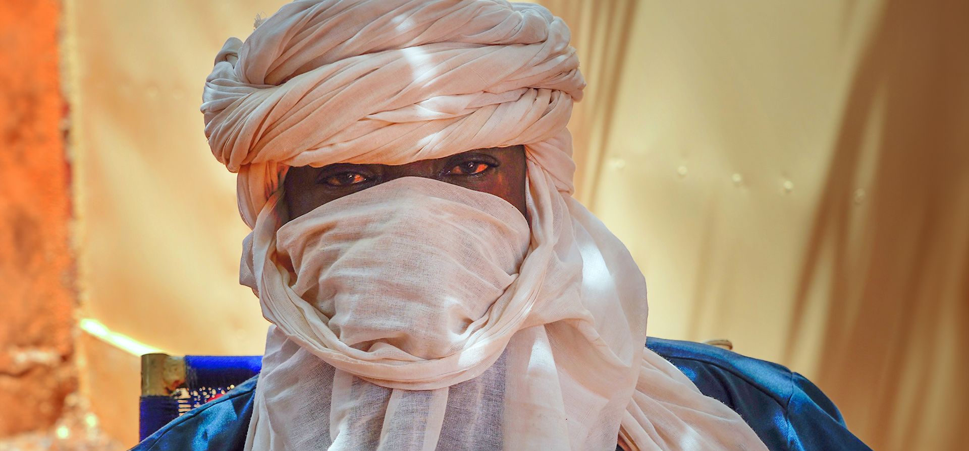 Boubacar Moussa, exmiembro del grupo Estado Islámico, posa para una fotografía en Niamey, Níger, el martes 1 de agosto de 2023. El hombre de 47 años dice que el golpe en Níger envalentonará la violencia, aumentará el reclutamiento en todo el país y amenazará estabilidad. (Foto AP/Sam Mednick) Boubacar Moussa, exmiembro del grupo Estado Islámico, posa para una fotografía en Niamey, Níger, el martes 1 de agosto de 2023. El hombre de 47 años dice que el golpe en Níger envalentonará la violencia, aumentará el reclutamiento en todo el país y amenazará estabilidad. (Foto AP/Sam Mednick)