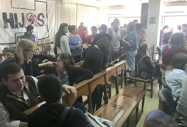 La espera en Concepción del Uruguay.&nbsp;