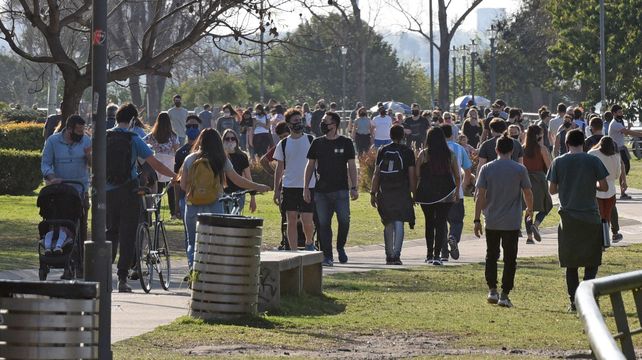 Durante el verano se vio un relajamiento de los cuidados y eso incrementó el número de contagios.