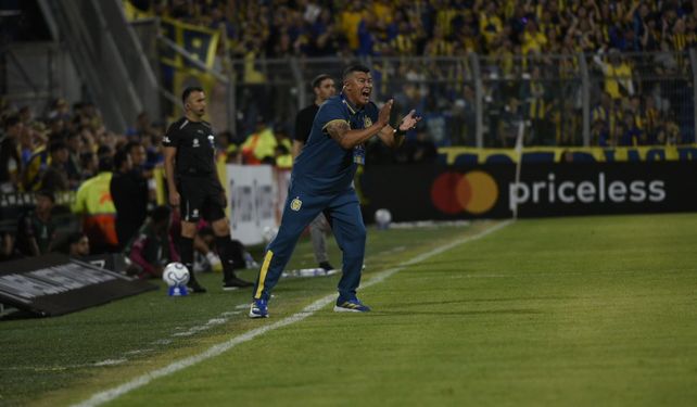 Jorge Almirón guarda muchos futbolistas para el partido del próximo miércoles por la Copa Libertadores.