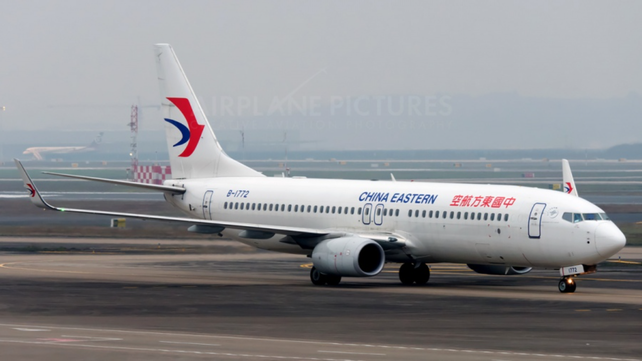 Se estrelló un avión con 132 personas a bordo en una zona rural de China