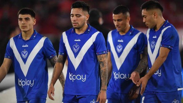 La barra de Vélez agredió al plantel tras la derrota ante Huracán