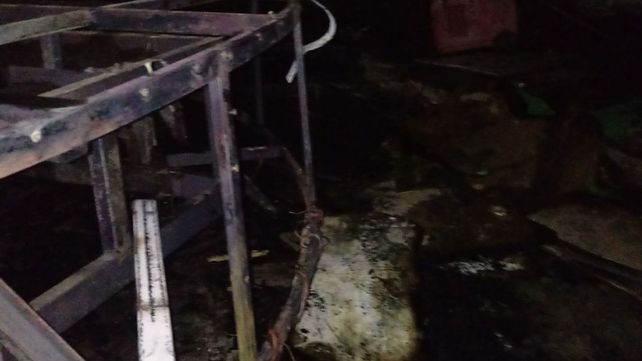 Se incendió el galpón de carrozas de la comparsa Mari Mari