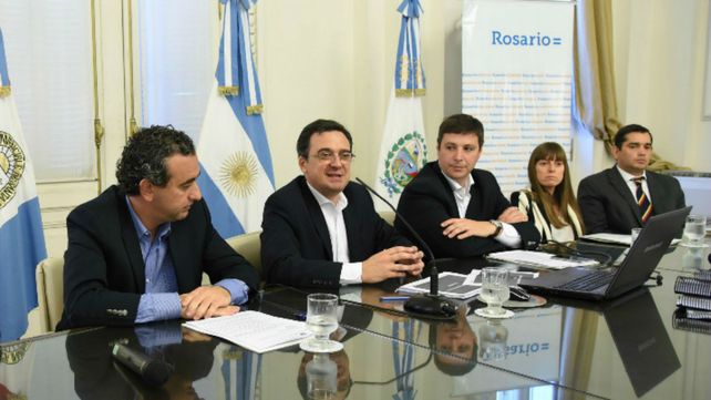 Santiago Asegurado (centro)