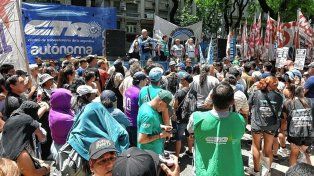 El Gobierno nacional definirá el aumento del Salario Mínimo Vital y Móvil por decreto