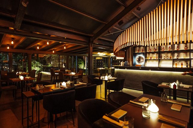 Así quedó el salón nuevo de SushiClub en Funes.