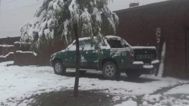 En pleno verano, el pueblo jujeño de Santa Catalina amaneció bajo un manto de nieve