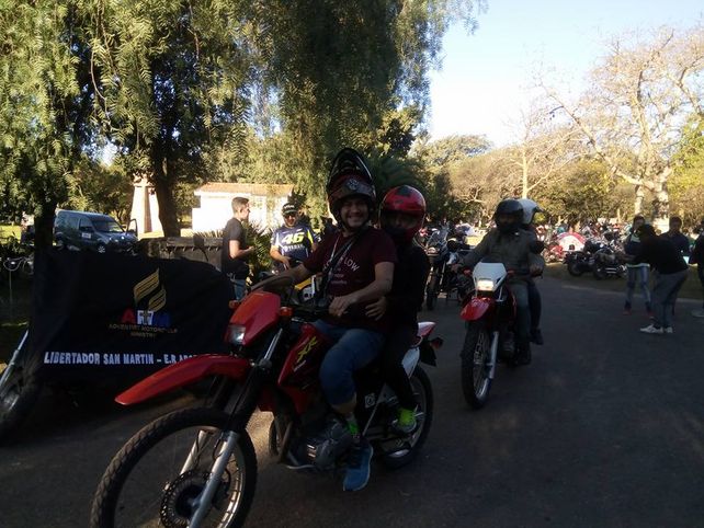 Misión cuMplidA. los lobizones caravaneros se mostraron satisfechos por lograr su objetivo.
