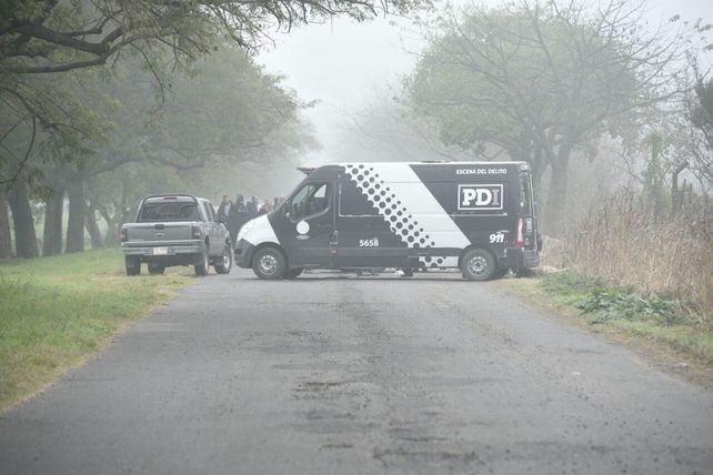 La Policía de Investigaciones (PDI) trabaja en el lugar del hecho. 