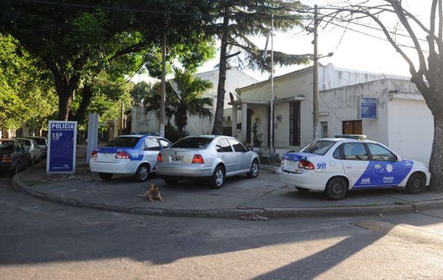 Los presos escaparon por la puerta de la seccional de Sarmiento al 4300. l.a mayoría está imputado por robo calificado y uno solo por homicidio.(S.Meccia)