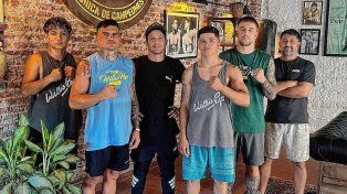 Parte de los púgiles del Willie Pep que se presentarán este viernes 21 en el festival de boxeo que se llevará a cabo en Festram de Santa Fe.