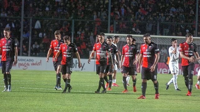 Colón fue una sombra y fue goleado por Independiente