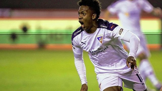 Reasco asoma como alternativa para reforzar a Newells