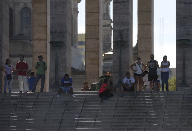 Diputados dio media sanción a un proyecto para fijar hasta tres feriados puente
