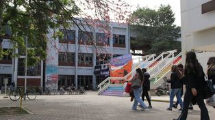 Estudiantes elegían por primera vez con boleta única.