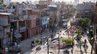 Las peores condiciones habitacionales, la falta de acceso a la salud y la precariedad laboral en barrios populares recaen sobre su población