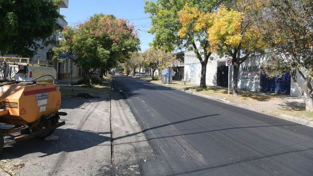 Rosario Romero recorrió las obras de repavimentación en calle Maipú