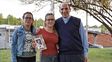 Protagonistas. Candela junto a su madre Roxana y el padre José Dabusti. Protagonistas. Candela junto a su madre Roxana y el padre José Dabusti.