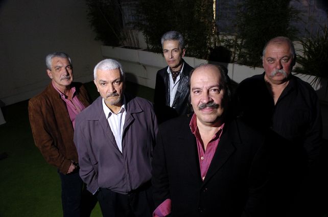 La banda liderada por Litto Nebbia en su reunión de 2005.