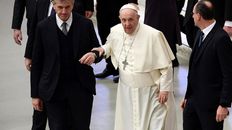 El Papa Francisco desde el Vaticano, renovó este miércoles sus gestos de apertura hacia la comunidad homosexual 