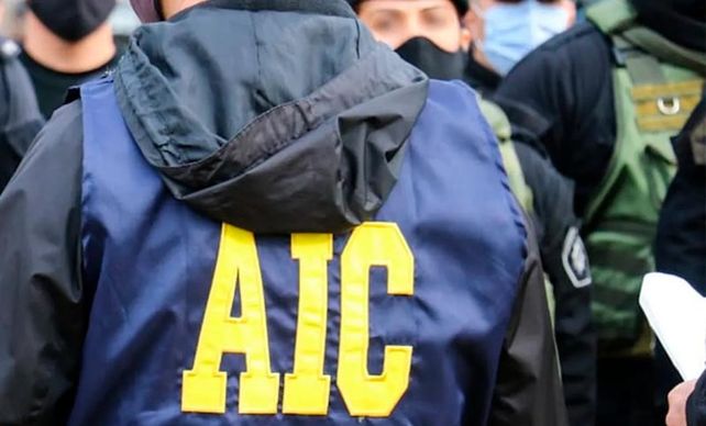 Personal de la Agencia de Investigación Criminal (AIC) participó en la detención del financista en Echesortu.
